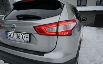 Nissan Qashqai II Crossover 1.2 DIG-T 115KM 2016 Nissan Qashqai 1.2 DIG-T N-Vision Xtronic Kamera 360 Nawigacja 1.2 Benzyna, zdjęcie 37