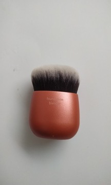Real Techniques Brushes Foundation Blender 1 шт.