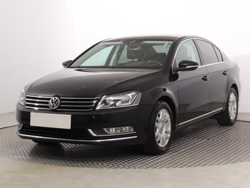 Volkswagen Passat B7 Limousine 2.0 TDI CR DPF BlueMotion 140KM 2014 VW Passat 2.0 TDI, Salon Polska, Serwis ASO, zdjęcie 1