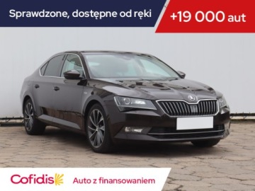 Skoda Superb III Liftback 1.8 TSI 180KM 2016 Skoda Superb 1.8 TSI, Automat, Skóra, Navi, Xenon