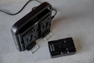 Newell Newell BP4CH четырехканальное зарядное устройство для аккумуляторов Vmount