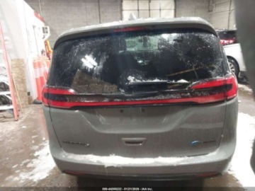 Chrysler Pacifica II 2022 Chrysler Pacifica Hybrid Touring L 2022 3.6 Hybryda 287KM, zdjęcie 4