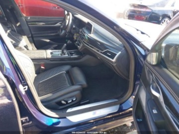 BMW Seria 7 G70 2022 BMW Seria 7 750i xDrive 2022 4.4 Benzyna 523KM, zdjęcie 6