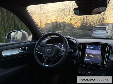 Volvo XC40 Crossover Facelifting 2.0 B3 163KM 2022 Volvo XC 40 XC40 B3 Core aut, Pakiet park assist,, zdjęcie 10
