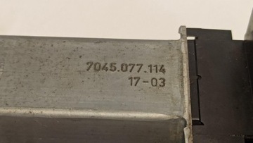 BMW 7 G11 MOTOREK SLOUPCE ŘÍDÍCÍ 7045077