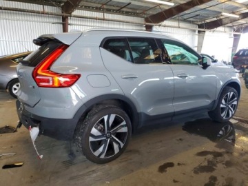 Volvo XC40 2025 Volvo XC 40 Plus 2025 2.0 Benzyna 247KM, zdjęcie 3