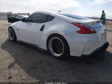 Nissan 370Z 2012 Nissan 370 Z Touring 2012 3.7 Benzyna 332KM, zdjęcie 2