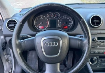 Audi A3 8P Hatchback 3d 2.0 TDI PD 140KM 2005 Audi A3 3-drzwiowe Audi A3 3-drzwiowe 2.0 TDI Attraction 2.0 Diesel 140KM, zdjęcie 28