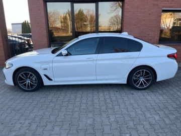 BMW Seria 5 G30-G31 2022 BMW Seria 5 2.0 hybryda Plug in automat M pakiet zarej w PL zamiana, zdjęcie 23