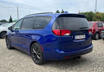 Chrysler Pacifica II 3.6 V6 291KM 2019 Chrysler Pacifica Gwarancja 3.6 Benzyna 291KM, zdjęcie 2