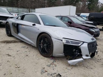 Audi R8 II Coupe 5.2 V10 Plus 610KM 2017 Audi R8 2017 AUDI R8 5.2 PLUS QUATTRO, Amer-Pol, zdjęcie 4