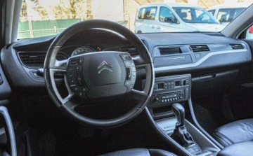 Citroen C5 III Tourer 2.0 HDi FAP 163KM 2011 Citroen C5 2,0HDI (163KM) Automat Skory 2011 r. 2.0 Diesel 163KM, zdjęcie 8