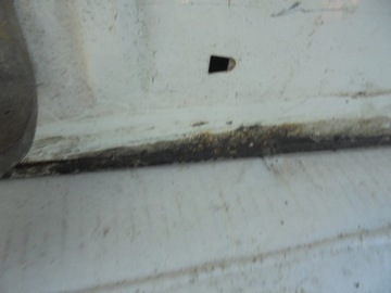 DVEŘE BOČNÍ PRAVÉ VW T4