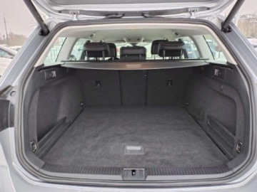 Volkswagen Golf VIII Variant 1.5 eTSI 150KM 2024 Volkswagen Golf Variant FV23 R line ACC el.klapa keyless Salon PLod Dealer, zdjęcie 13