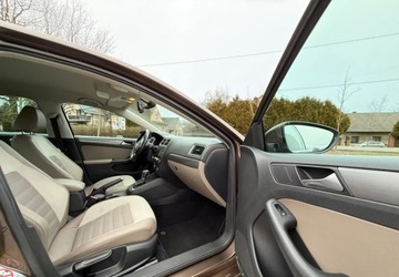 Volkswagen Jetta VI Sedan 1.4 TSI 122KM 2012 Volkswagen Jetta Volkswagen Jetta 1.4 TSI Highline Perfectline DSG 1.4, zdjęcie 23