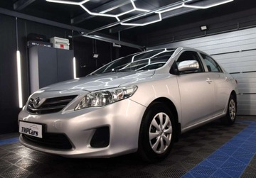 Toyota Corolla X Sedan Facelifting 1.4 D-4D 90KM 2013 Toyota Corolla Polski salon_1.4 D_90KM _ klimatyzacja _ podgrzewane fotele, zdjęcie 2