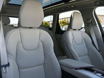 Volvo XC60 II 2026 VOLVO XC60 B5 AWD Ultra Dark Suv 2.0 (264KM) 2025, zdjęcie 11