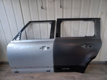 DVEŘE --- LAND ROVER DEFENDER II 2019 -> ZADNÍ LEVÉ POZNAN