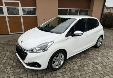 Peugeot 208 I Hatchback 5d Facelifting 1.2 PureTech 82KM 2017 Peugeot 208 1,2 82KM Klimatyzacja 1.2 Benzyna 82KM, zdjęcie 11