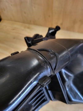 KOMPLETNÍ POUZDRO FILTRU VZDUCHU VÁHA VZDUCHU TRUBKA VOLVO V40 II
