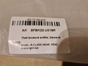 MERCEDES W246 TŘÍDA B TŘETÍ SVĚTLO STOP LED