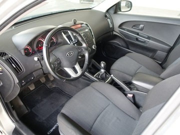 Kia Ceed I Hatchback 5d Facelifting 1.6 DOHC CVVT 126KM 2009 Kia Cee&#039;d 1.6 Ben.125KM/Telefon/Ks.Serwisowe, zdjęcie 10