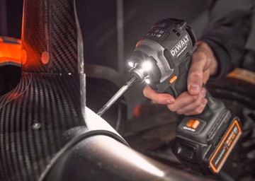 Zestaw Wkrętarka +Zakrętarka + 2x 5,0Ah + TSTAK DeWALT McLaren DCK200MP2T