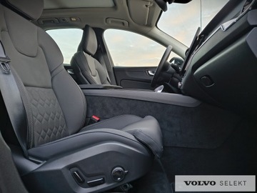 Volvo XC60 II Crossover Plug-In Facelifting 2.0 T8 455KM 2025 Volvo XC 60 T8 AWD Plug-in Hybrid 455KM Ultra Brig, zdjęcie 24