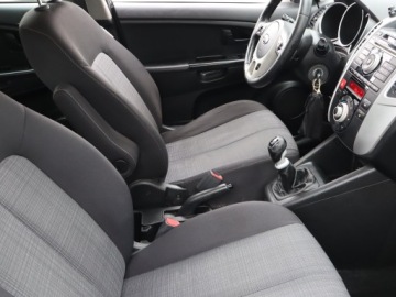 Kia Venga Mikrovan 1.6 DOHC CVVT 125KM 2011 Kia Venga 1.6 CVVT, Klima, Klimatronic, zdjęcie 8