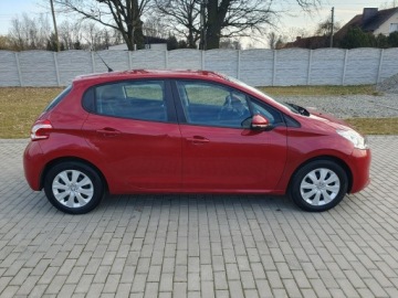 Peugeot 208 I Hatchback 3d 1.0 PureTech 68KM 2015 Peugeot 208 1.0 Benzyna Klimatyzacja 5 drzwi 2015r, zdjęcie 9