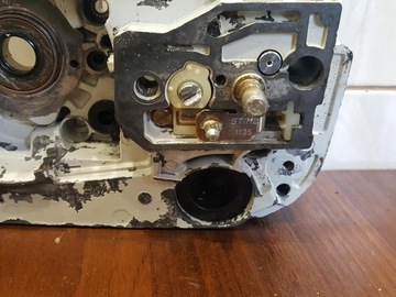 STIHL 044 046 MS440 ПОЛОВИНА КОРПУСА КОРПУСА ДВИГАТЕЛЯ