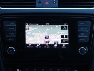 Skoda Octavia III Kombi 2.0 TDI CR DPF 150KM 2015 Skoda Octavia 2.0 TDI, DSG, Navi, Xenon, Bi-Xenon, zdjęcie 12