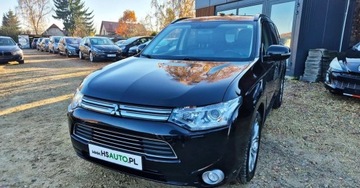 Mitsubishi Outlander III 2013 Mitsubishi Outlander BENZYNA HYBRYDA plug in 4x4 grzane fotele AUTOMAT, zdjęcie 2