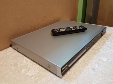 PHILIPS DVDR3595H с пультом дистанционного управления.