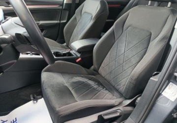 Volkswagen Golf VIII Variant 1.5 eTSI 150KM 2024 Volkswagen Golf Variant 1.5 eTSI mHEV 150KM DSG Life Salon PL I-wszy wlasc, zdjęcie 13