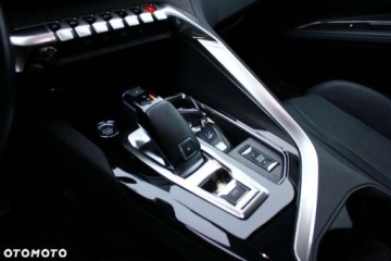 Peugeot 5008 II Crossover Facelifting 1.5 BlueHDi 130KM 2022 Peugeot 5008 Peugeot 5008 1.5 BlueHDi Allure SampS EAT8 1.5 Diesel 130KM, zdjęcie 26