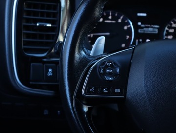 Mitsubishi Outlander III SUV Facelifting 2017 2.0 150KM 2017 Mitsubishi Outlander 2.0, Salon Polska, zdjęcie 21