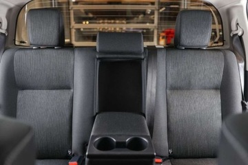 Toyota Hilux VIII Podwójna kabina Facelifting 2.8 D-4D 204KM 2024 Toyota Hilux 2.8 D-4D mHEV Double Cab Executive 4x4 aut 2.8 Diesel 204KM, zdjęcie 35