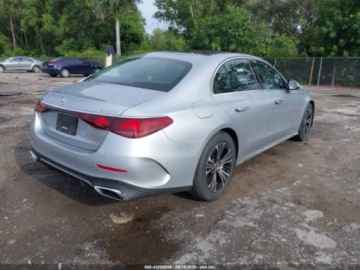 Mercedes Klasa E W214 2024 Mercedes-Benz Klasa E 350 2024 2.0l 2.0 Benzyna 255KM, zdjęcie 5