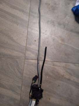 BMW E61 LIFT SILNICZEK DOCIĄGANIA KLAPY 8986201