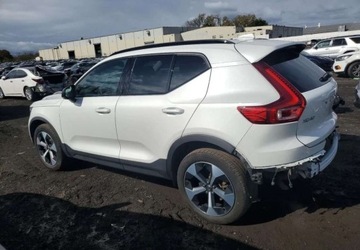Volvo XC40 Crossover Facelifting 1.5 T2 129KM 2024 Volvo XC 40 Auta z USA - Zapytaj o wiecej ofert 1.5 Benzyna 129KM, zdjęcie 13