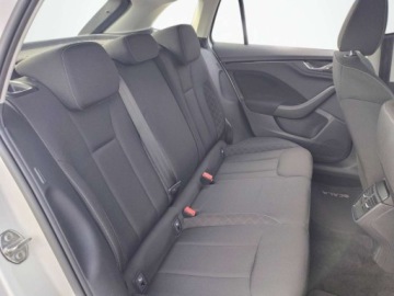 Skoda Scala Hatchback 1.0 TSI 110KM 2020 Skoda Scala Salon Polska Kamera Podgrzewane fotele Benzyna 110KM, zdjęcie 20