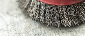 Проволочная дисковая щетка для шлифовальной машины 200 мм с редукторами