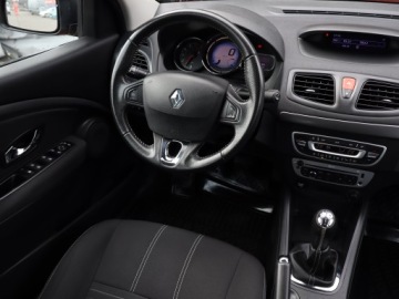 Renault Fluence Sedan Facelifting 1.6 114KM 2016 Renault Fluence 1.6 16V, Salon Polska, Klima, zdjęcie 6