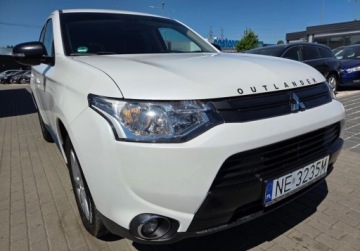 Mitsubishi Outlander III SUV Facelifting 2015 2.0 MIVEC 150KM 2015 Mitsubishi Outlander 2.0Benz 150KM Kamera ALU Temp Grz.Fotele Serwis Faktu, zdjęcie 1