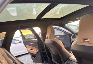 Volvo XC60 II Crossover T5 250KM 2019 Volvo XC 60 4x4 XC60 2.0 BENZ 250 KM 2019r Warszawa 2.0 Benzyna 250KM, zdjęcie 8