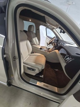 Bentley Bentayga 2017 Bentley Bentayga W12 2017 6.0l 6.0 Benzyna 600KM, zdjęcie 15
