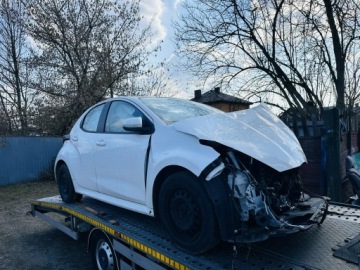 Toyota Yaris IV Hatchback 1.5 Dynamic Force 125KM 2022 Toyota Yaris 1.5benz 125KM/Salon PL/I WŁ/FV23%, zdjęcie 1