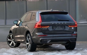 Volvo XC60 II 2023 Volvo XC 60 Volvo XC 60 T6 AWD Plug-In Hybrid R-Design 2.0 Hybryda Plug-in, zdjęcie 3