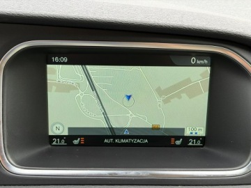 Volvo V40 II Hatchback Facelifting 2.0 D2 120KM 2016 Volvo V40 2.0 D2 Full LED Podgrzewane fotele Wymieniony rozrząd, zdjęcie 25